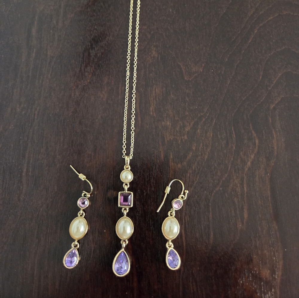 Gold and Pearl Jewelry Set